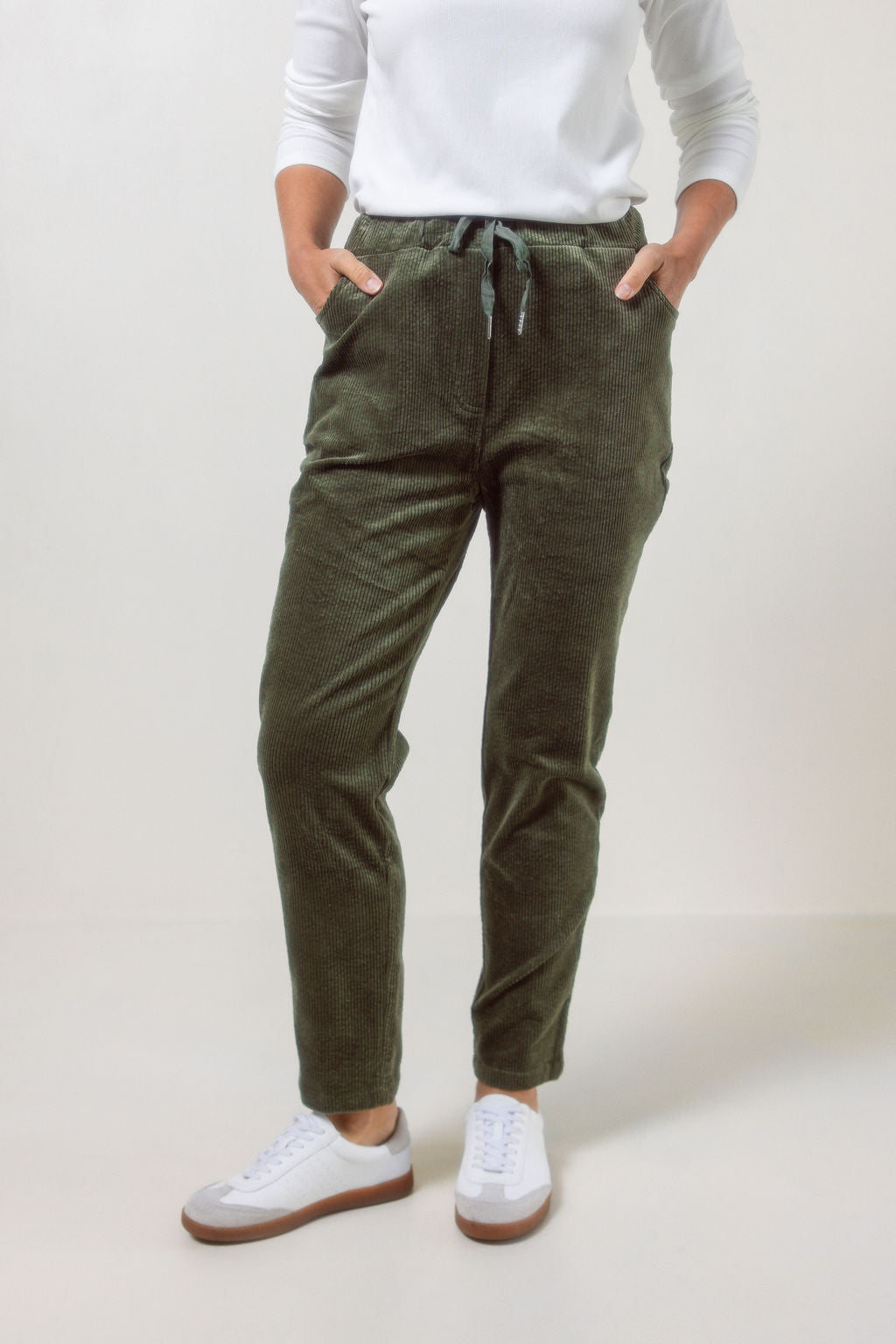 SEE SEE × eye_C Corduroy Tapered Pants L Cord Jogger | Relaxed Winter Corduroy Pants | See Saw